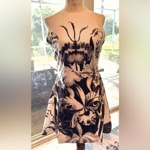 M - L’atiste Halter Dress